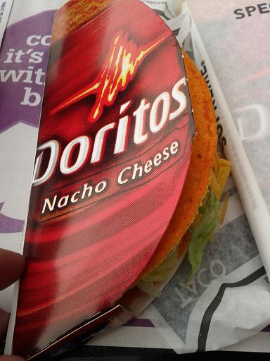 UN TACO DONT LA COQUILLE EST FAIT DE DORITOS!?! UN PUR DÉLICE!
