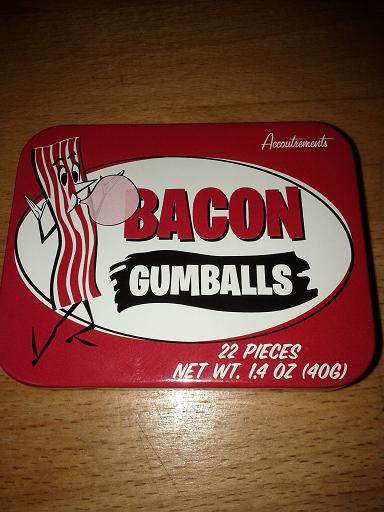 De la gomme à saveur de bois de noyer (Hickory) qui pour certains, goûte le bacon!