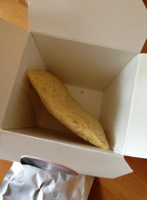 On sacre les nouilles dans la boîte!