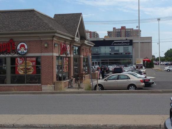 Yark... c'est voisin d'un resto l'Académie... 