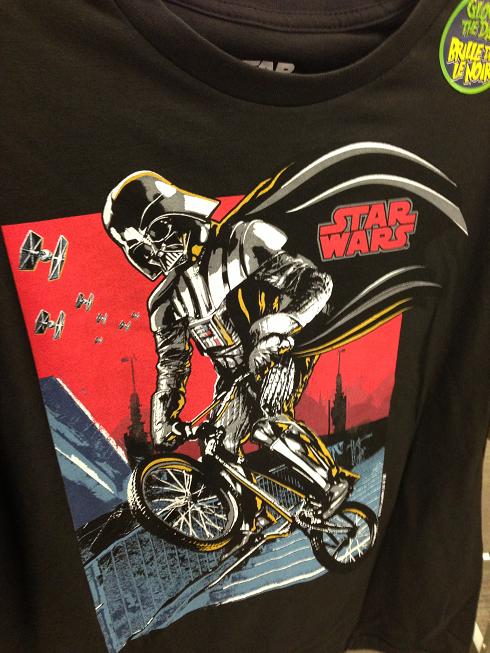 DAFUQ??? Darth Vader en BMX? What's next? Yoda qui fait du surf? 