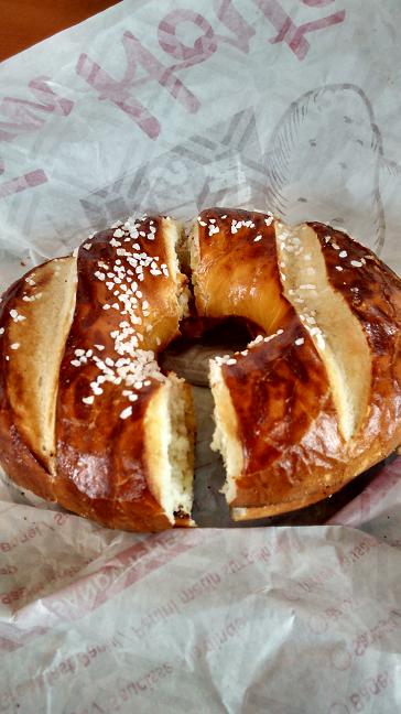 Du bon manger - bagel pretzel tim hortons 1