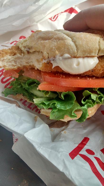 Du bon manger - Sandwich au poulet croustillant tim hortons 3