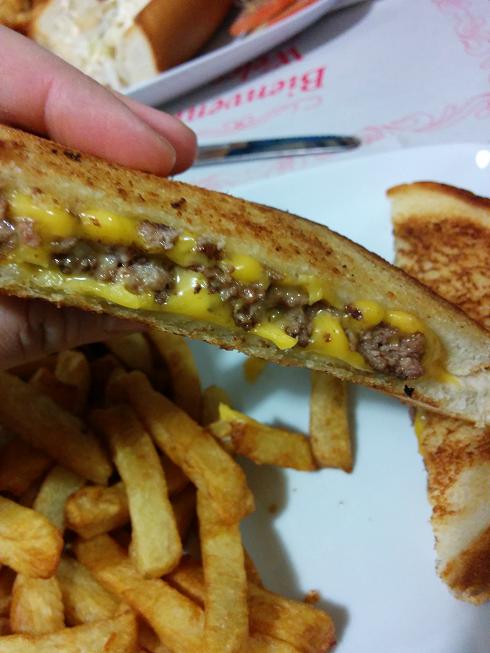 Du Bon Manger - Burger Grill Cheese 2