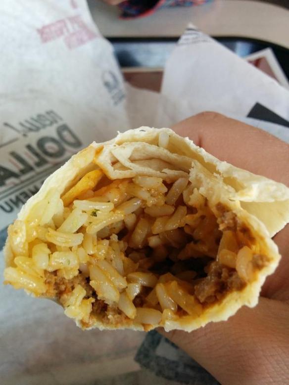 Du bon Manger - Taco Bell Beefy Fritos Burrito 4