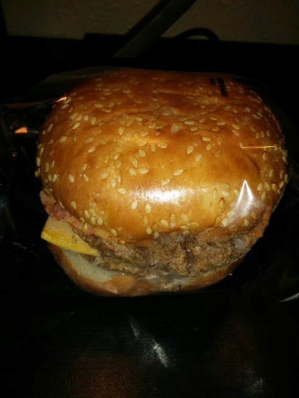 Du Bon Manger - Sams Choice Bacon SteakBurger with cheese 2